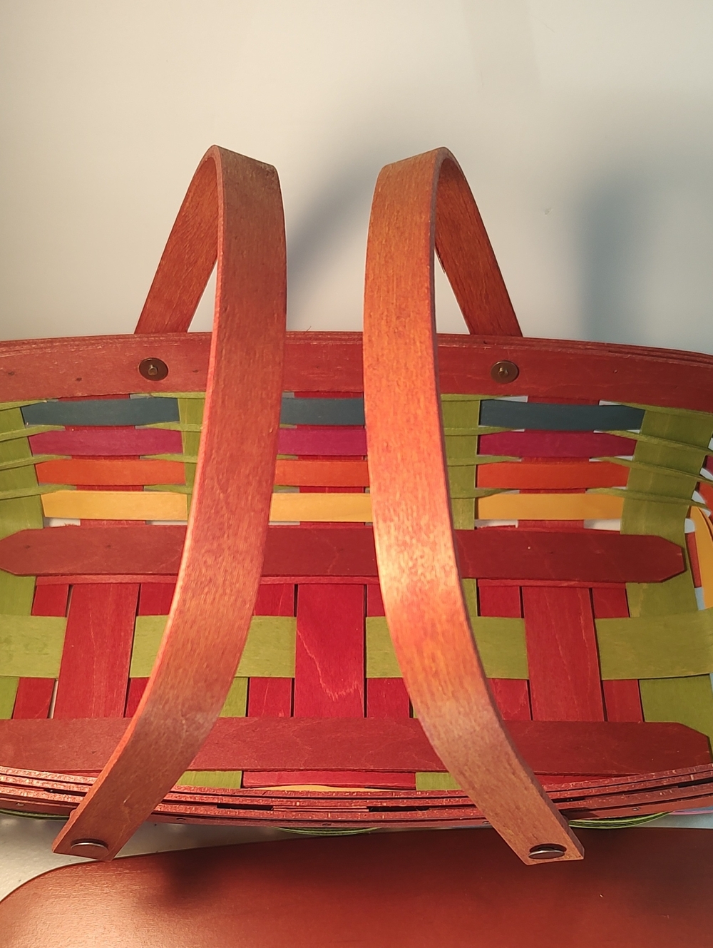 Longaberger Fiesta Bread Basket With 2 Swinging Handles & Red Lid Cutlery Knob - Picture 12 of 15